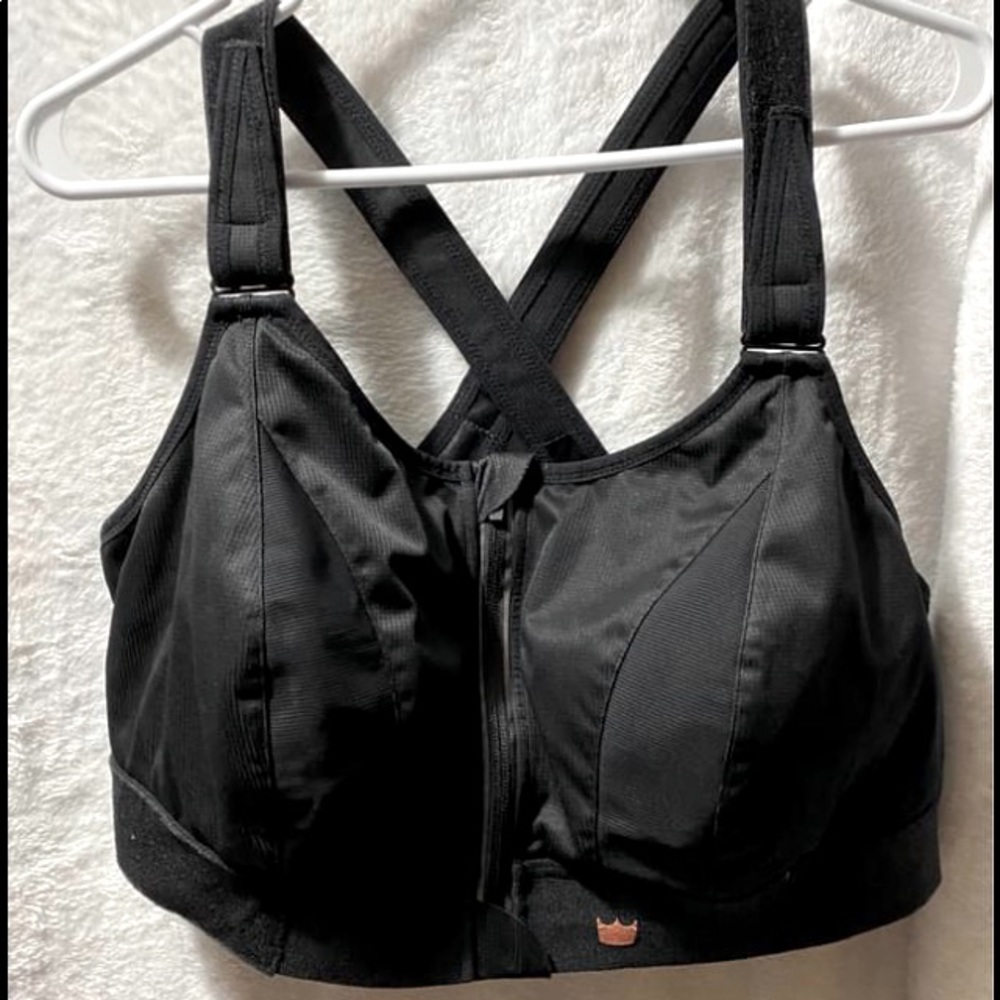 SheFit adjustable sports bra !